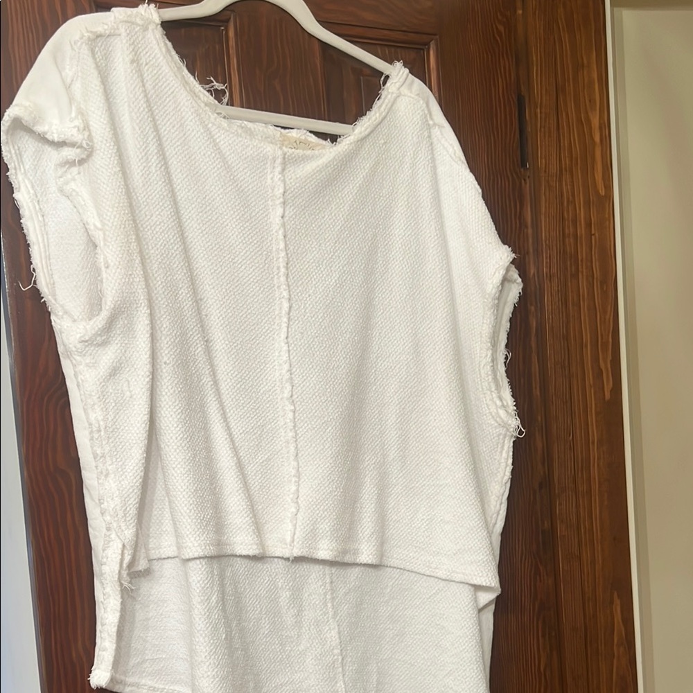 Fantastic Fawn Cream Blouse with Relaxed Fit and Scoop Neckline